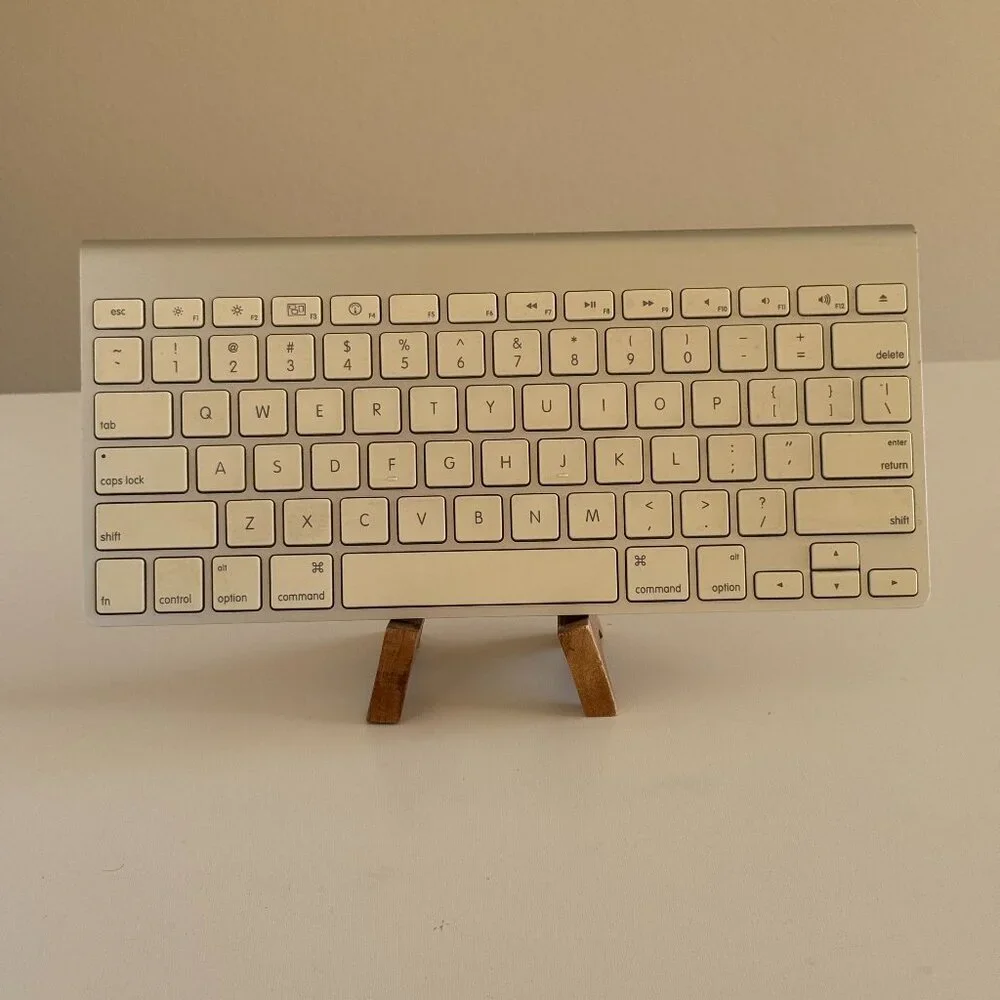 Genuine Apple Wireless Magic Keyboard Bluetooth A1314